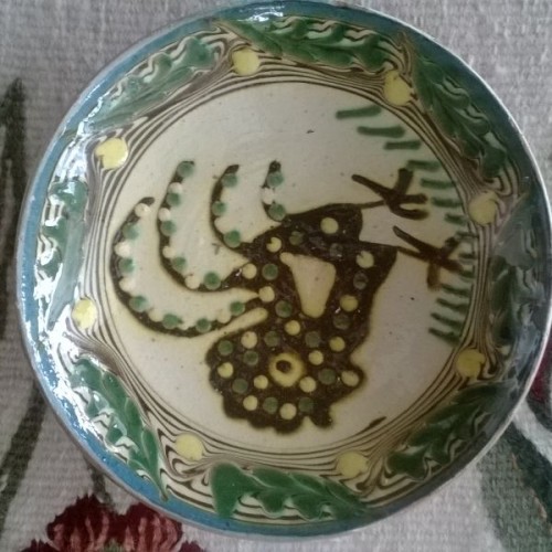 Farfurioara Traditionala Motiv Cocosul de Hurez